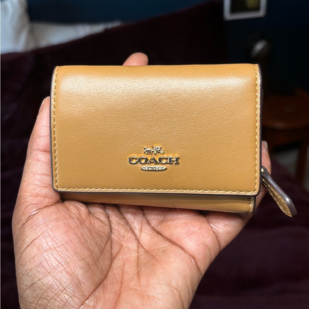 COACH Micro Wallet